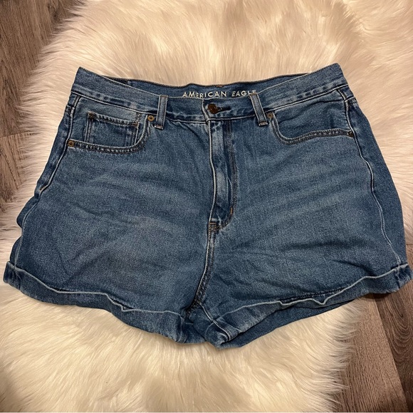 American Eagle Outfitters Pants - American eagle shorts